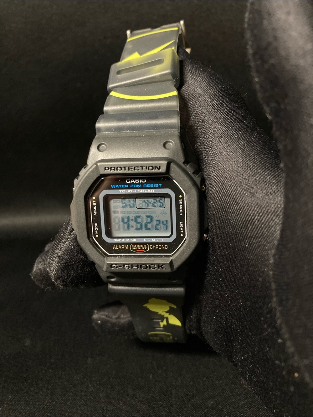 Custom G Shock Black with Yellow digital Model DW5600